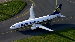 Effetto coronavirus, voli da e verso l'Italia ridotti da Ryanair per 3 settimane