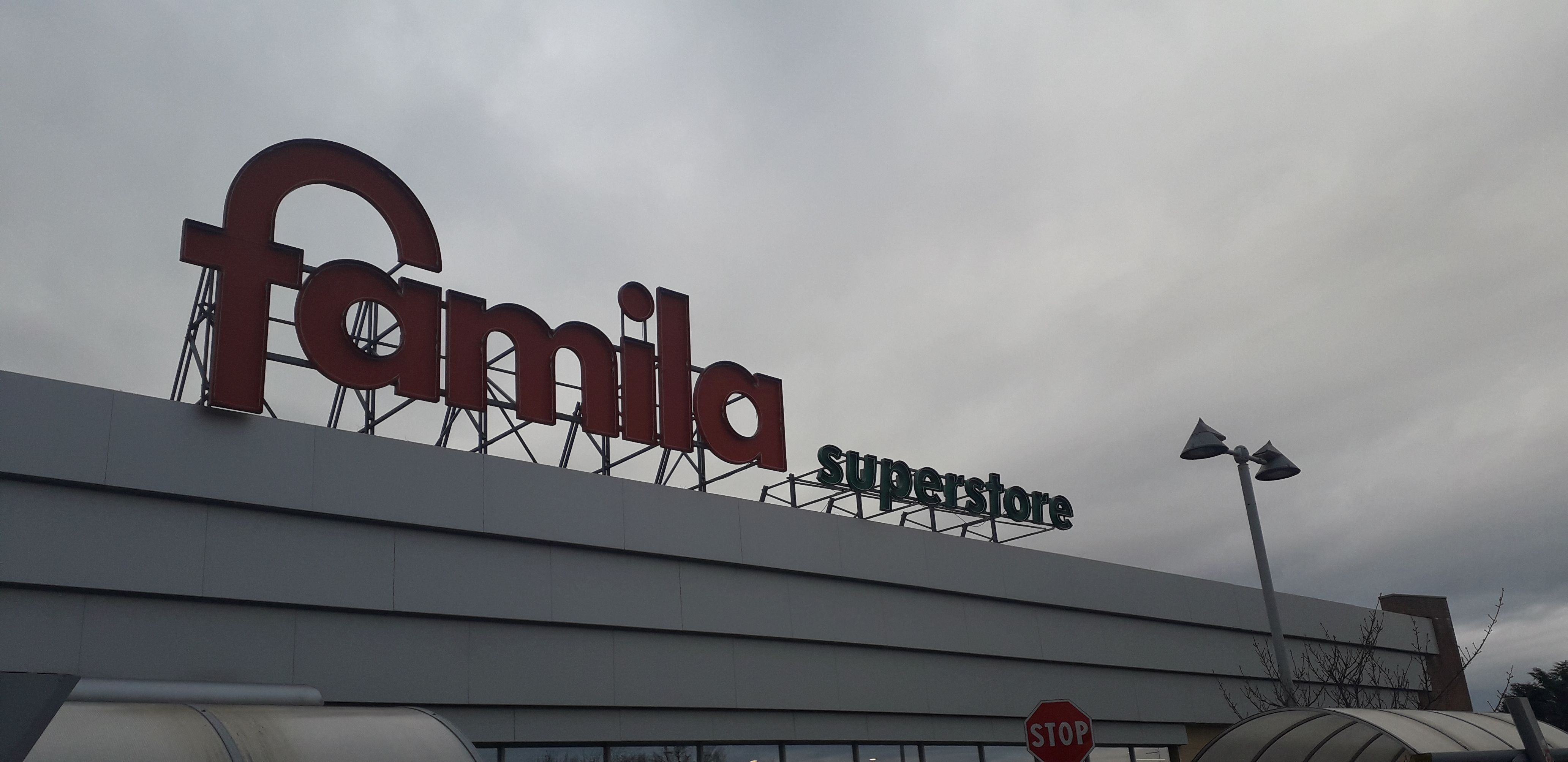 Somma Lombardo: Supermercato Famila domenica aperto fino alle ore 13.00